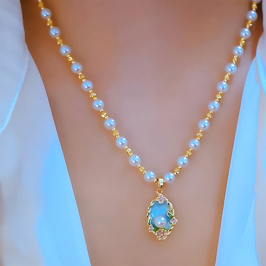 MJ07239 Maple Leaf Pearl Necklace