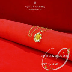 ML00037 ပွင့်လွှာ1ချပ်နဲ့ဝတ်မှုန်လေးတွေပါတဲ့ကြိုးလေး