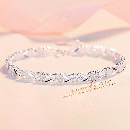 MJ04675  four-leaf clover bracelet