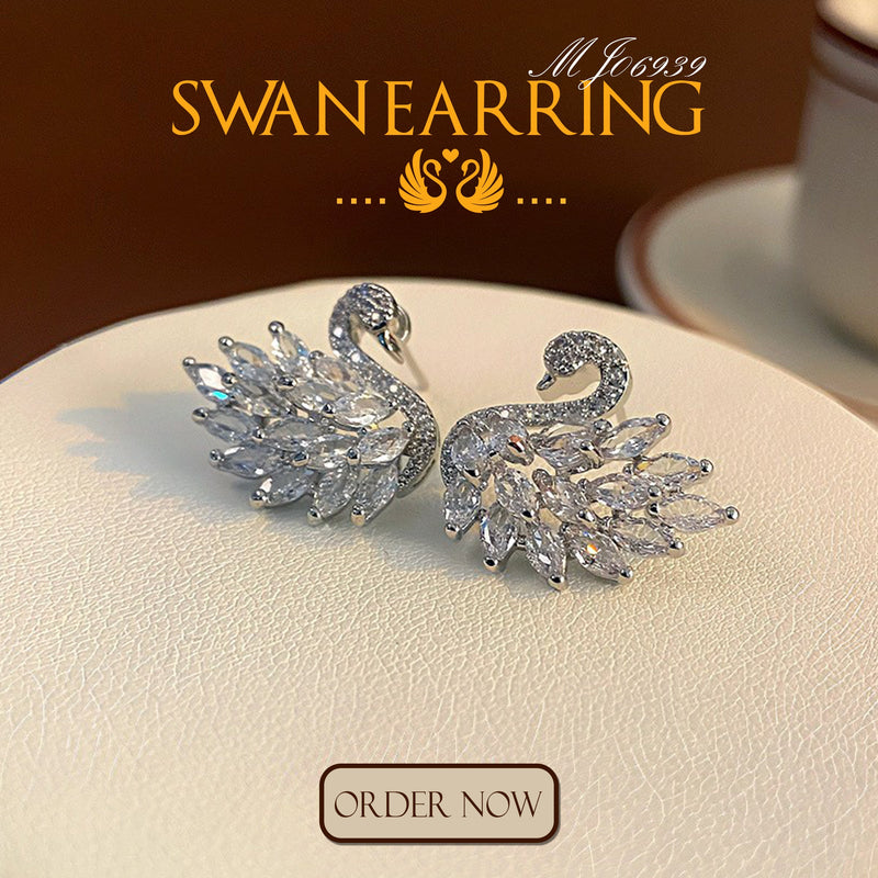 MJ06939 Swan Earring